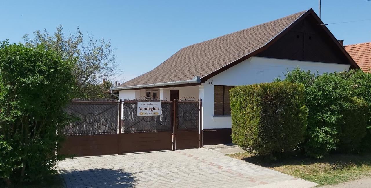 Apartament Feszty-feszek Vendeghaz Tiszafüred