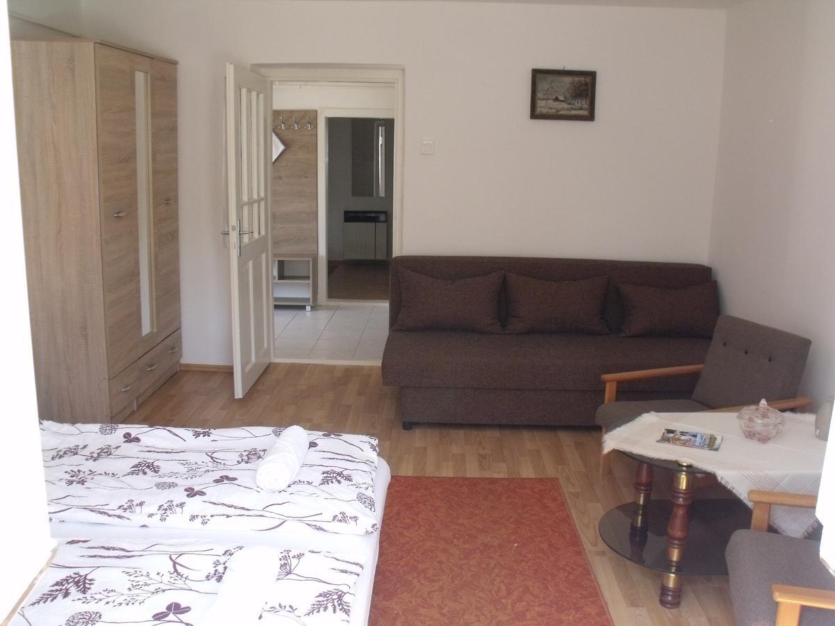 Feszty-feszek Vendeghaz Apartament Tiszafüred